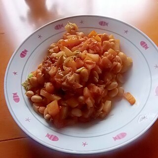 大豆とじゃがいも、キャベツのケチャップ炒め